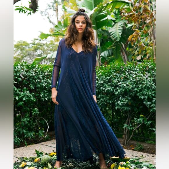 We Are HAH Mama C NEW Oversized Maxi Boho Lace Slip Dress Navy Size Small NWT - Picture 3 of 5